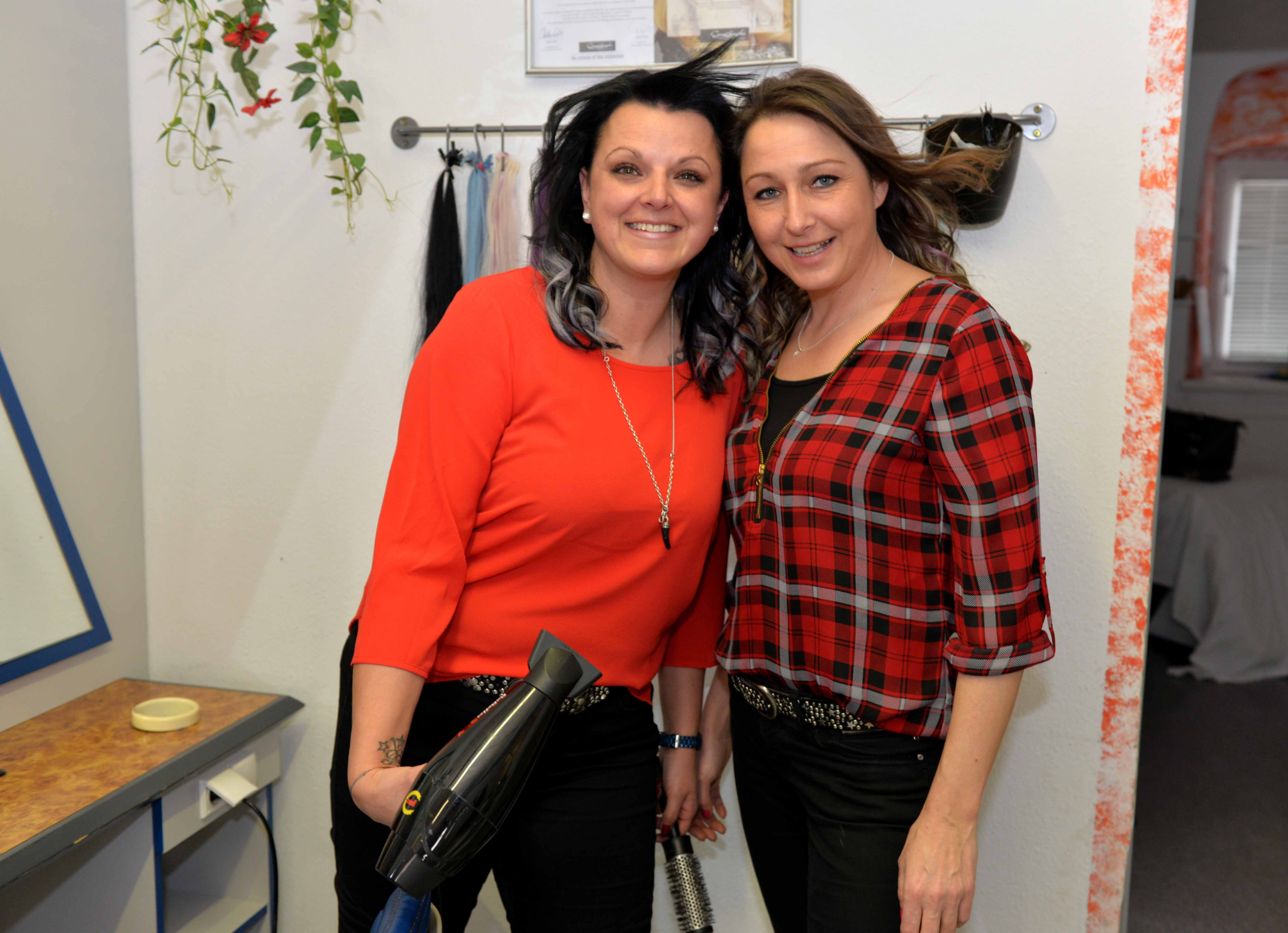 Bettina Moser und Melanie Gruber im Marktfriseur St. Lambrecht